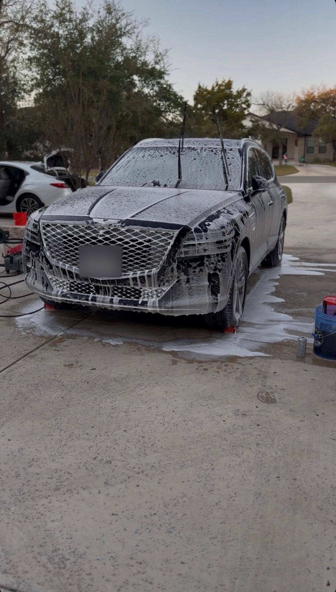 Genesis SUV Foam Bath — detailing result by Archive Detailing